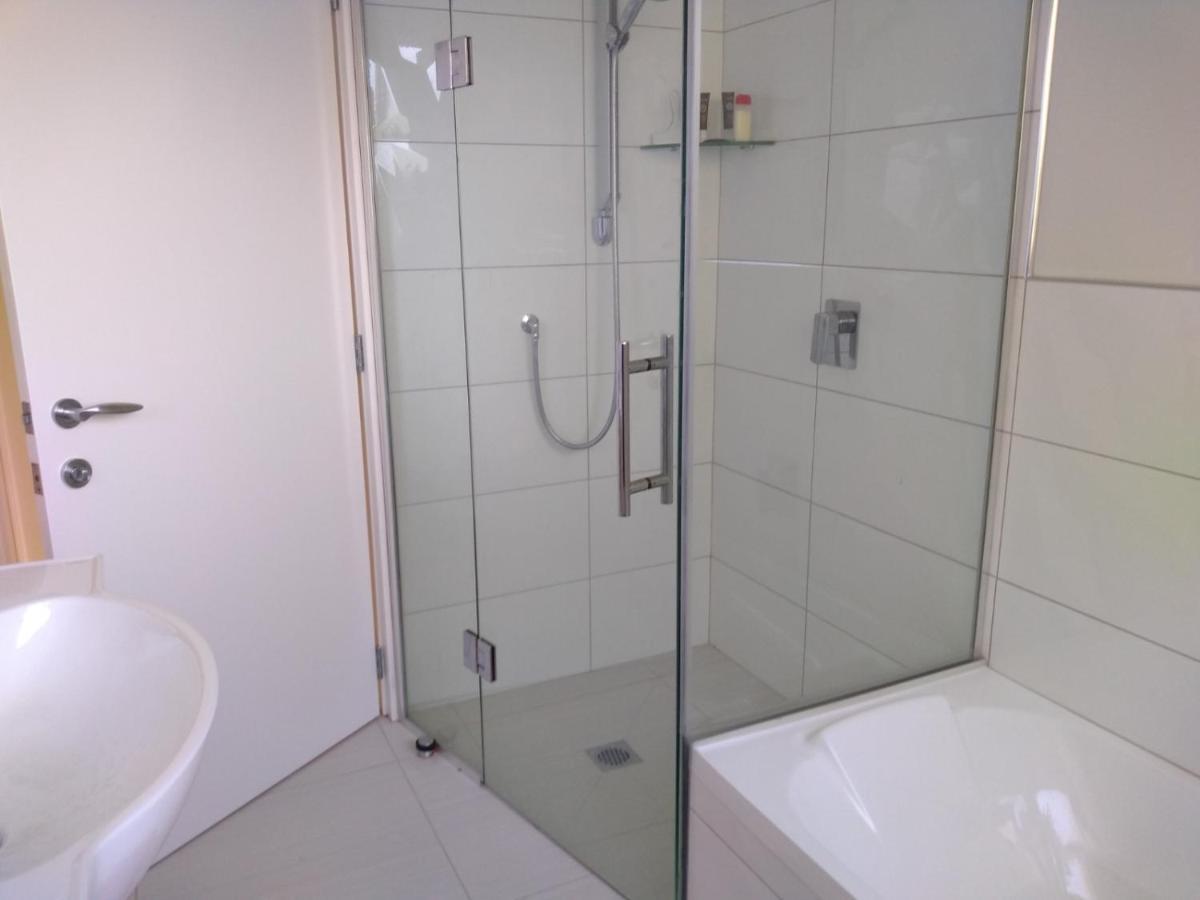 Ferienwohnung Quiet Location With View And Public Transport Wellington Exterior foto